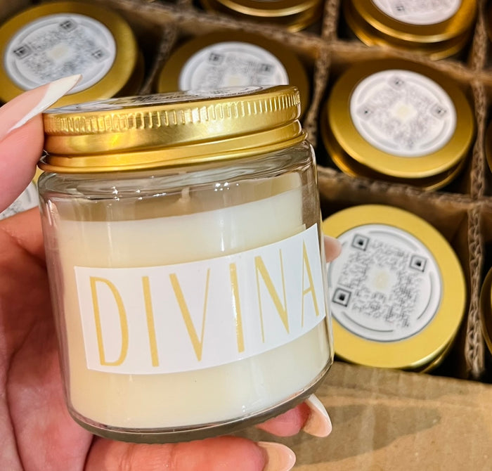 Divina Signature Candle