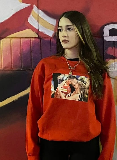 Swelce Crewneck Sweater (Red)