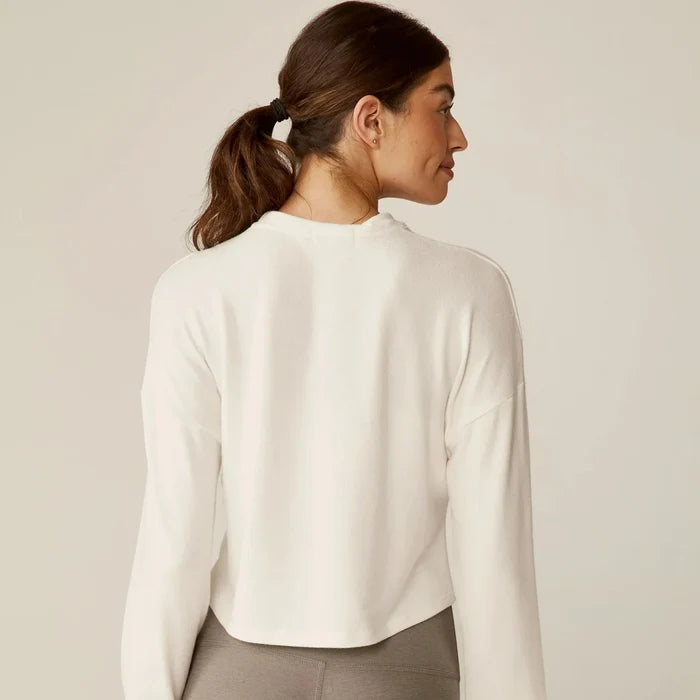 Turn Inward Front Twist Cropped Pullover