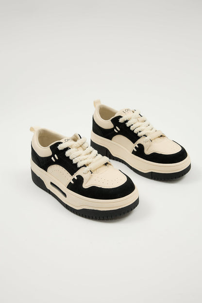 6 / Black