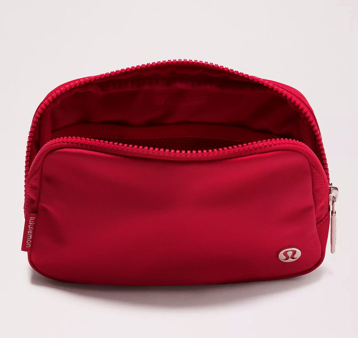Alpha Omicron Pi lululemon Everywhere Belt Bag - True Red