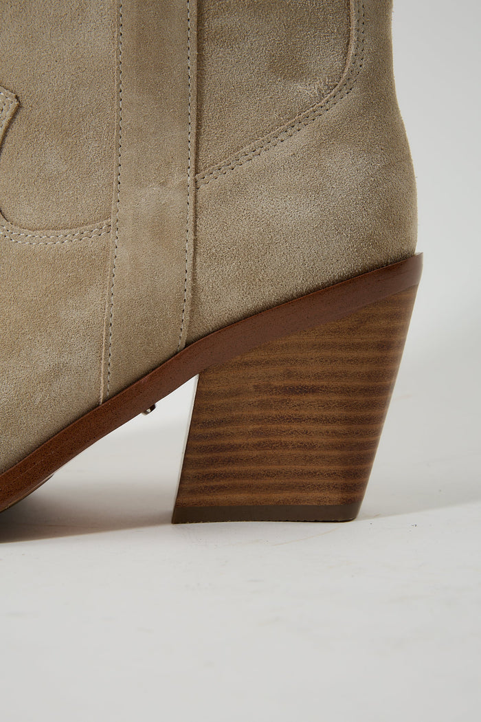 Brizo Beige