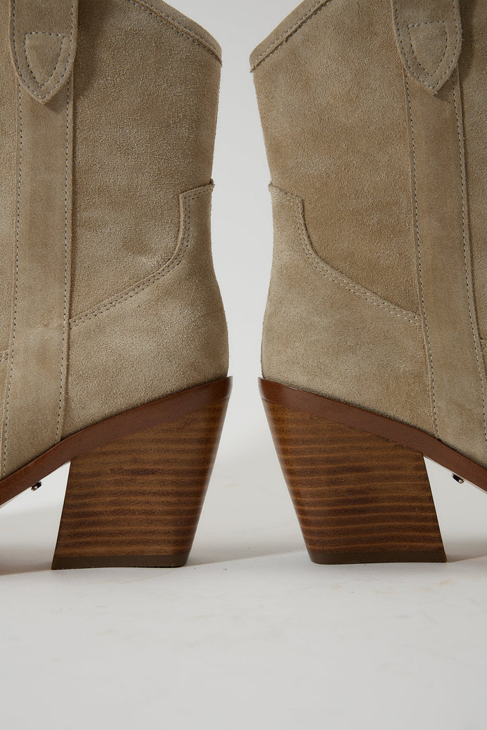 Brizo Beige