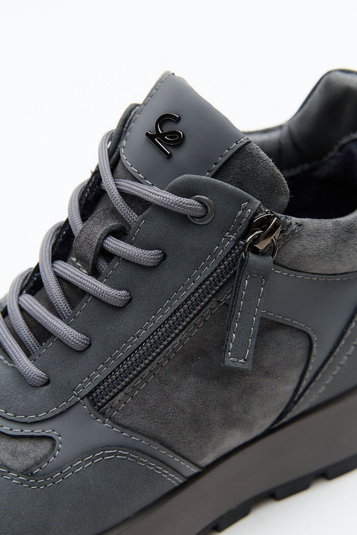 Brumelle Grey