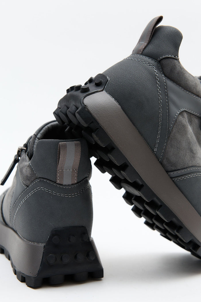 Brumelle Grey