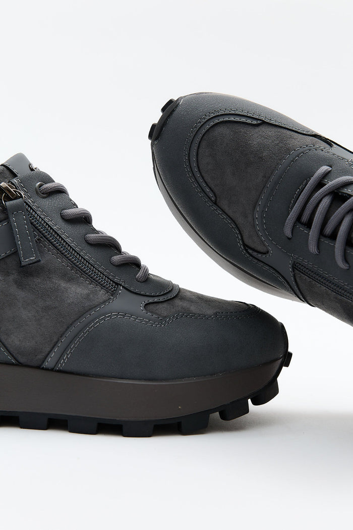 Brumelle Grey
