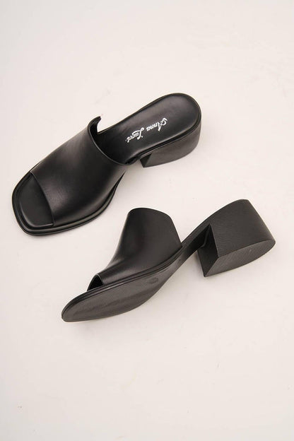 Camel Block Black