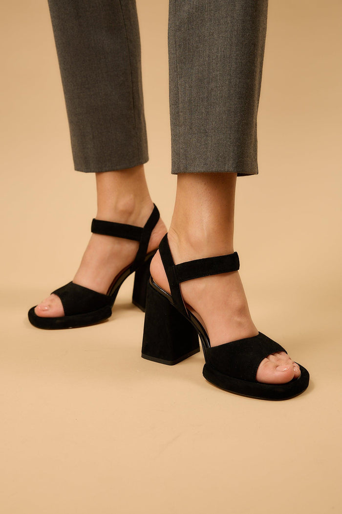Chiara Suede Black
