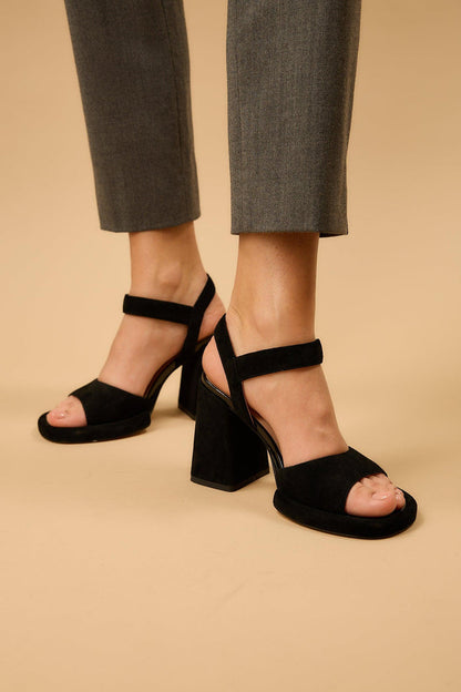 Chiara Suede Black