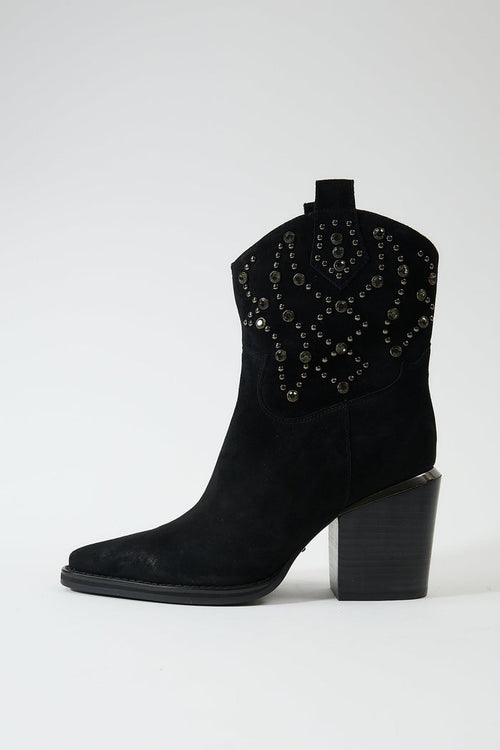 Clotho Black