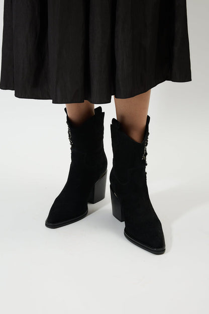 Clotho Black