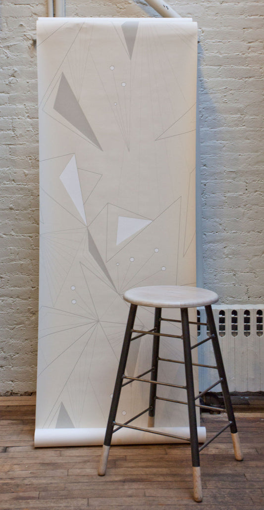 DecoPrism Wallpaper in White and Stone on Snow