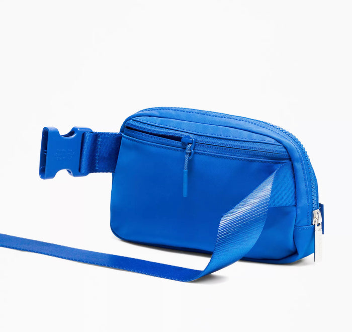 Delta Delta Delta lululemon Everywhere Belt Bag - Beaming Blue