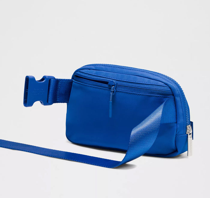 Delta Delta Delta lululemon Everywhere Belt Bag - Cobalt Blue