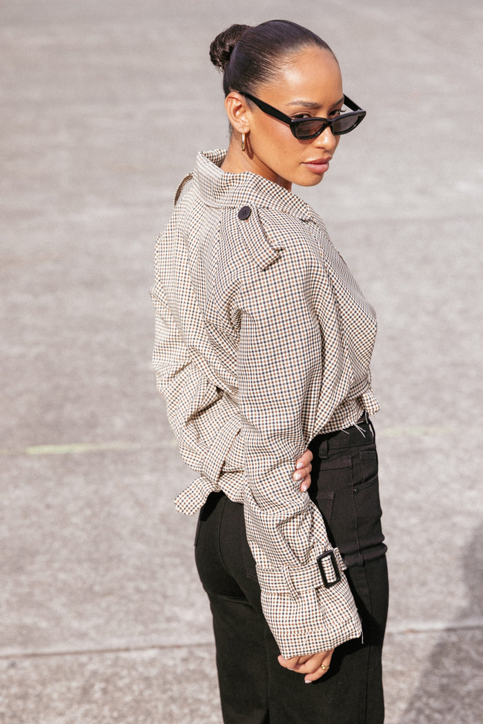 OUTERWEAR Izzi Crop Trench Jacket - Black/Brown Plaid