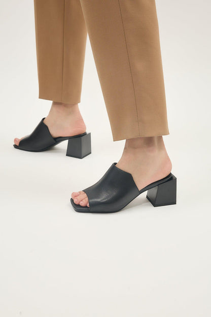 Paloma Black