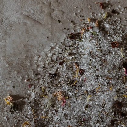 Well Kept Soaking Salts - Ivory